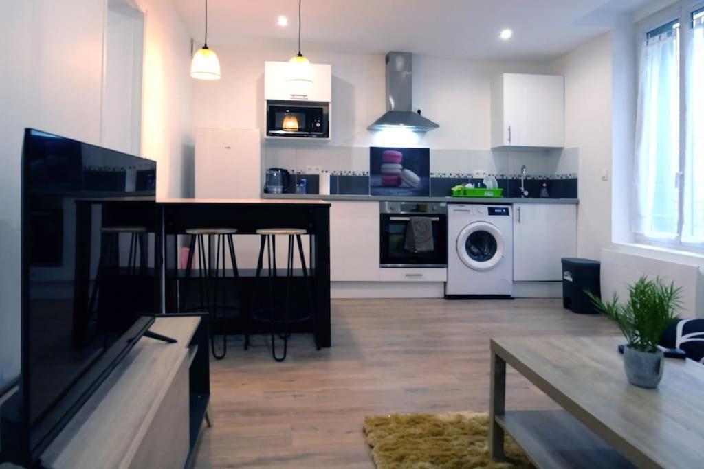 L'imperial 4- Centreville- Wifi Apartment *