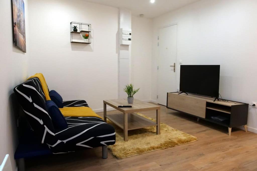 L'imperial 4- Centreville- Wifi Apartment